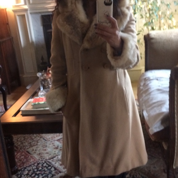 Soft cream wool long coat real rabbit fur a vintage piece in excellent condition - Picture 3 of 3